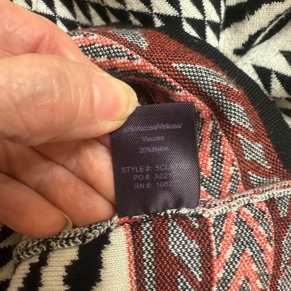 Hale Bob black & red sweater, gorgeous! - Picture 4 of 5